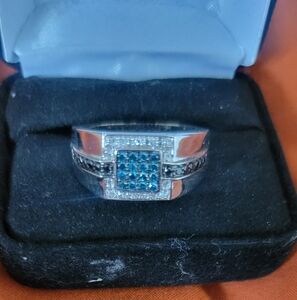Elegant Silver and Blue Women's Ring